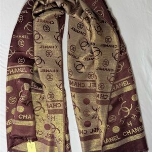 New CHANEL Boutique XL Wrap Shawl Cashmere CC logo Gold and Brown Scarf